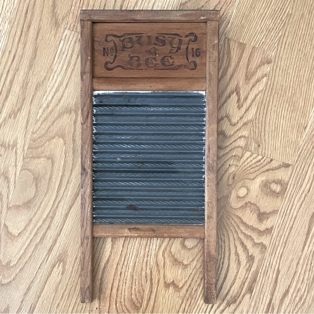 Vintage Antique Busy Bee Washboard #16.  2 Sided Wood and Metal Wash Board.